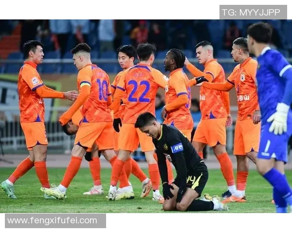 足球明星言辞激烈引发争议球迷热议其言论背后的真相与影响